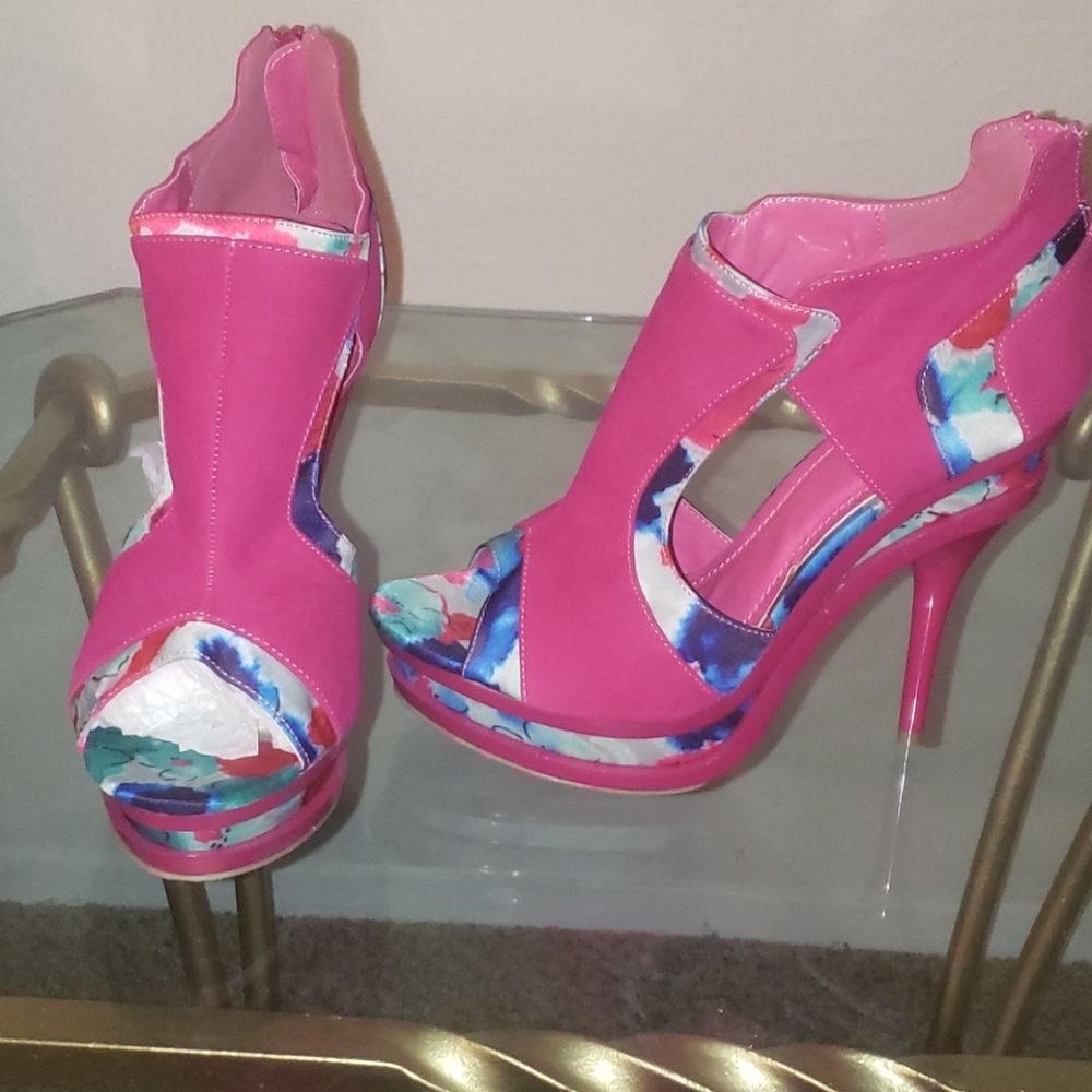 Shoe